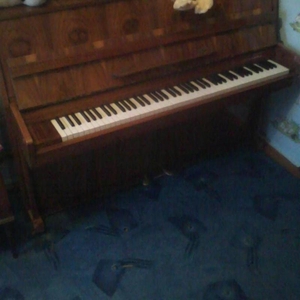 Продам пианино.