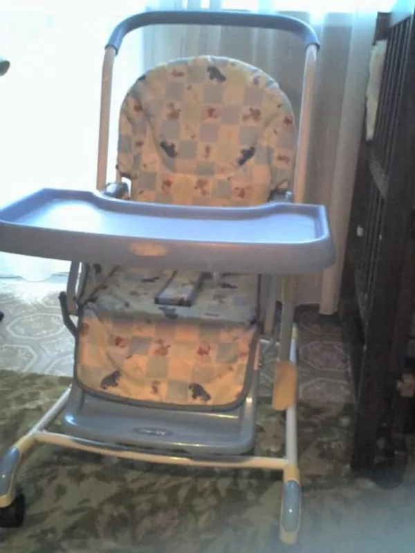 Продам детский стул для кормления фирмы Geoby 