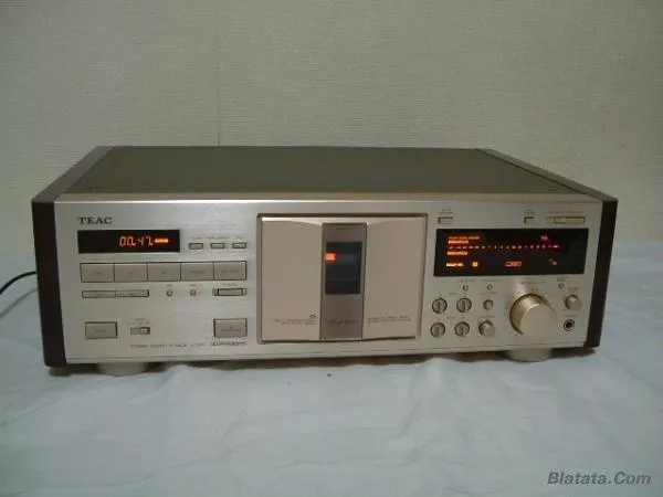Продам кассетный магнитофон TEAC V-7010